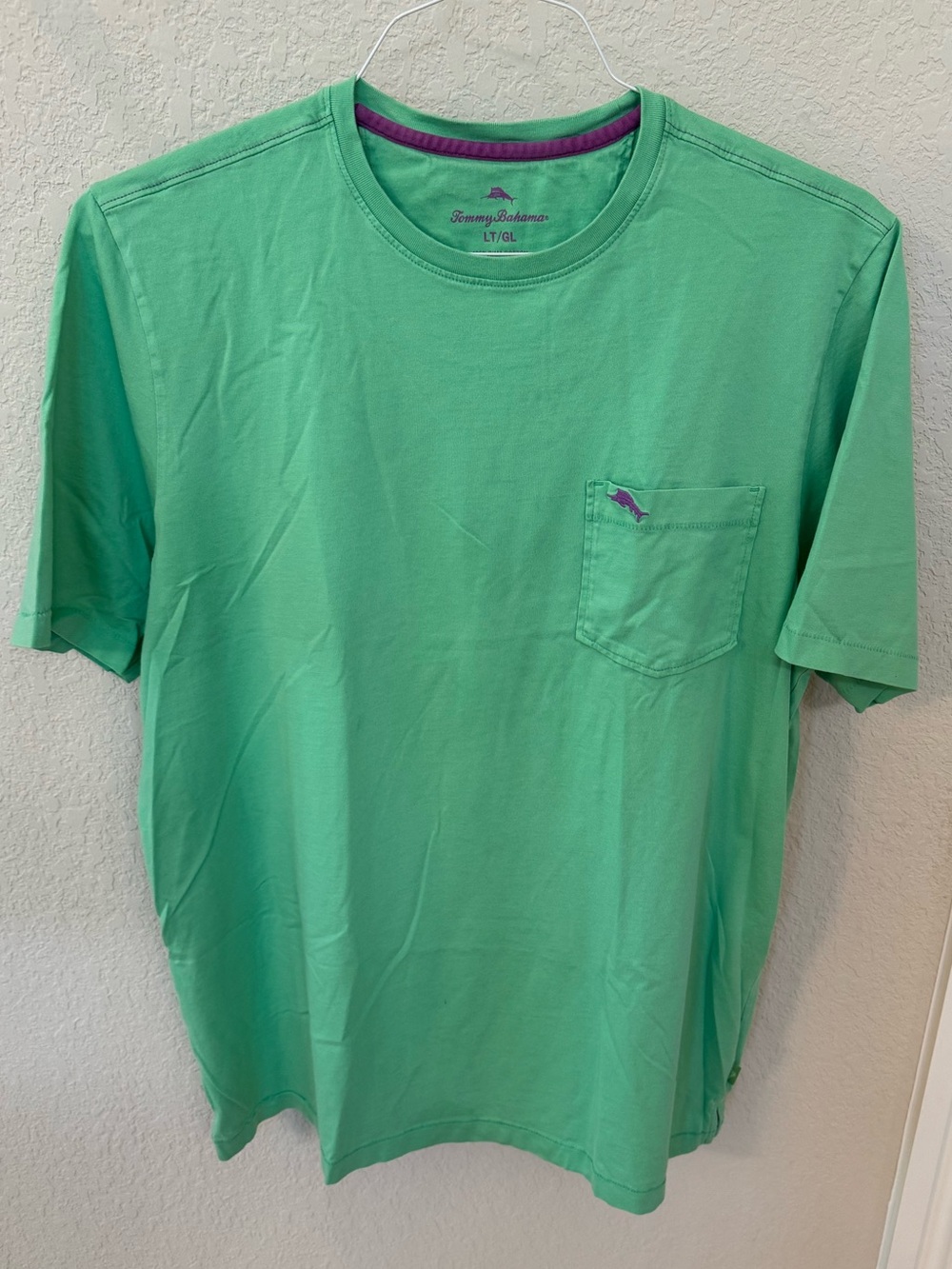 Tommy Bahama Men's Green Pocket Crew, Short Sleeve T-Shirt. Size LT